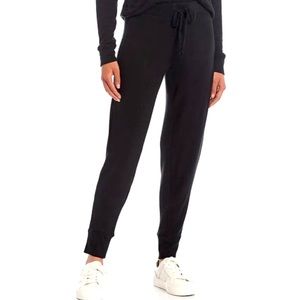 UGG RTW joggers black